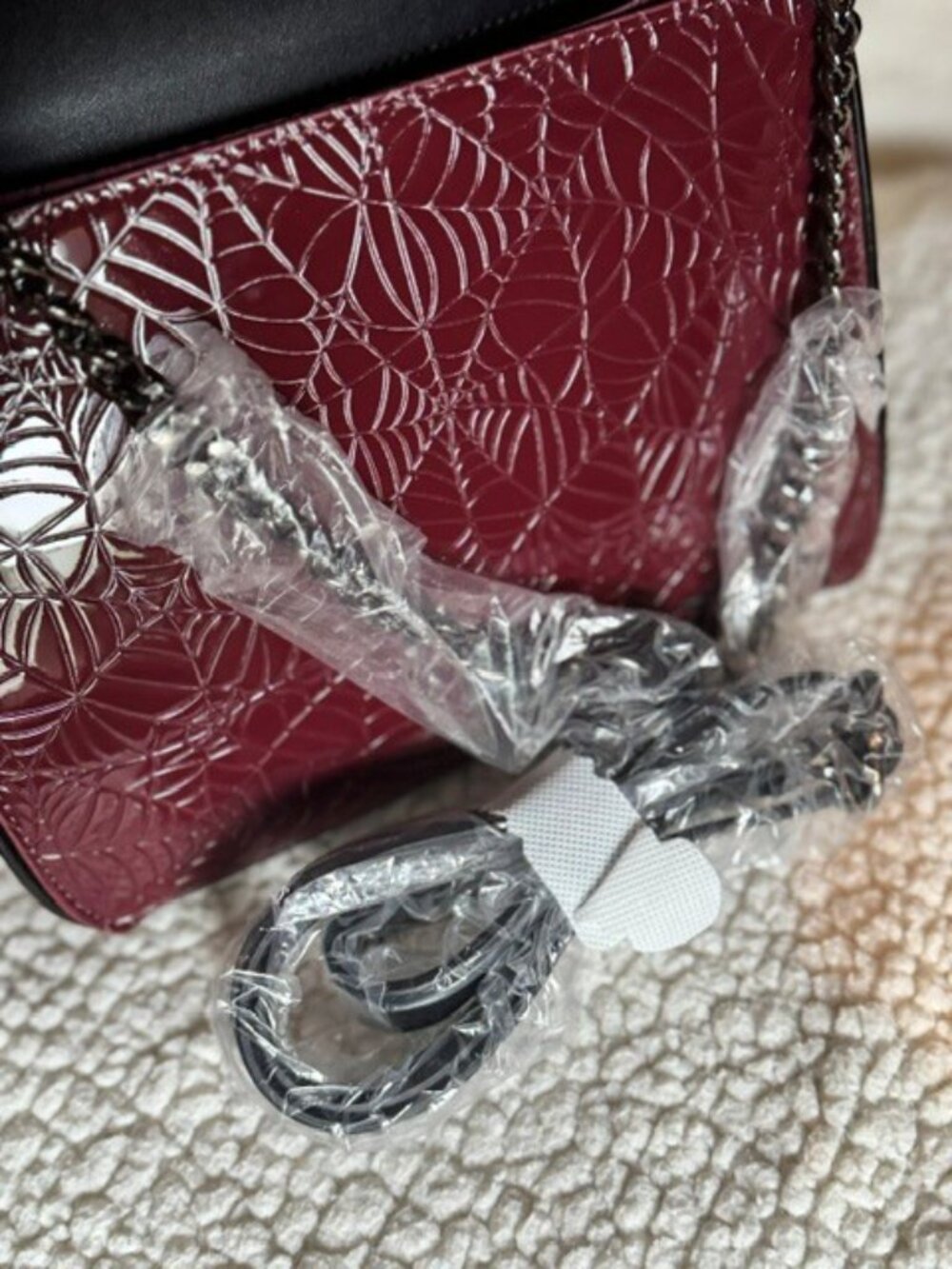 Loungefly Elvira Mistress Of The Dark Crossbody - Picture 5 of 5